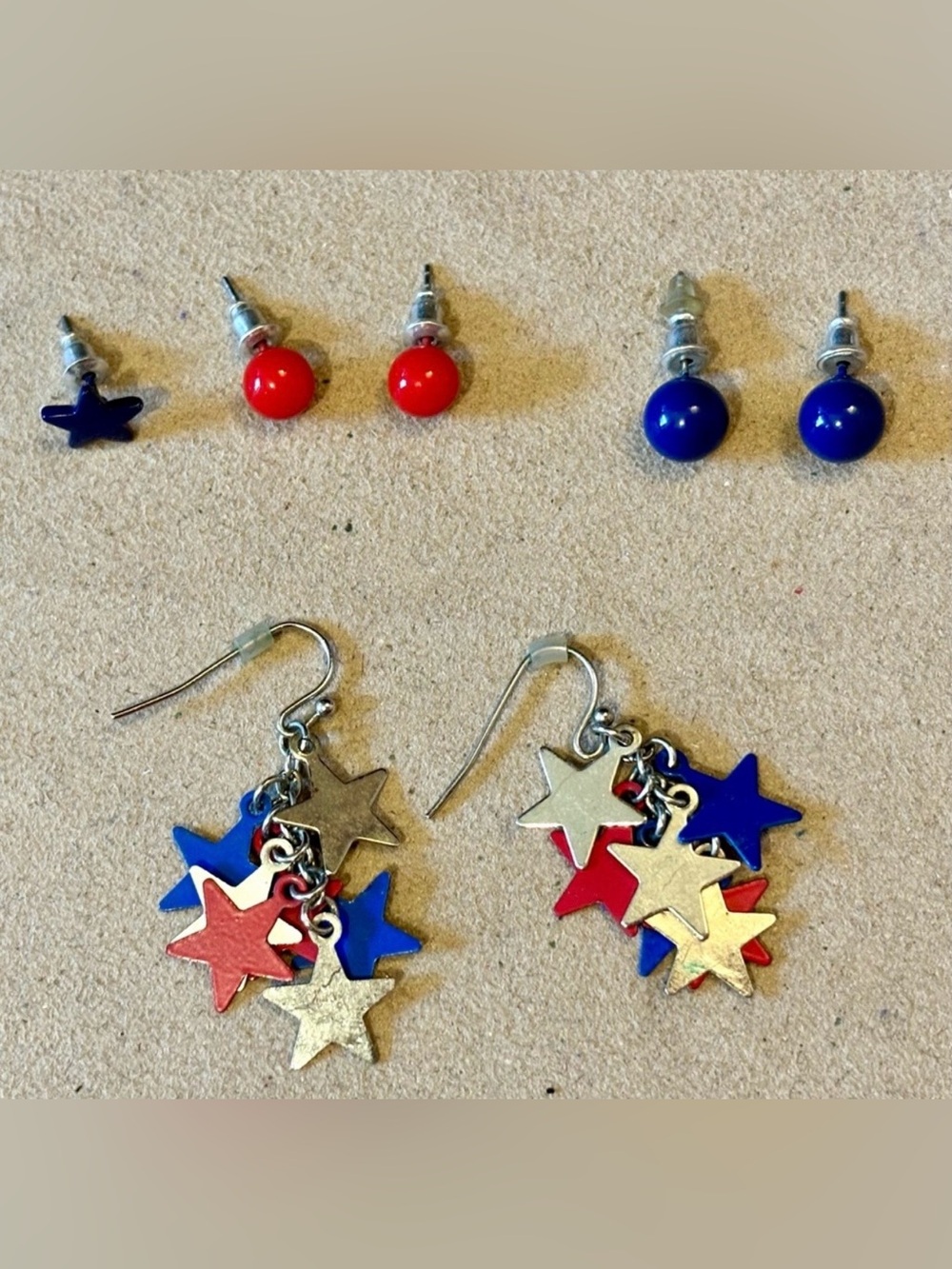 🇺🇸Group of 7 pierced earrings in red & blue w stars Perfect to celebrate the USA